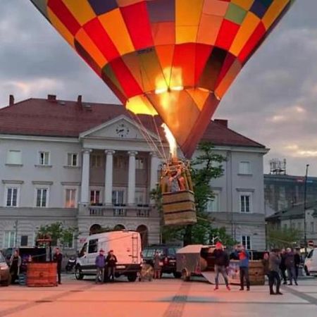 Pensjonat WIDOK RYNEK -Parking Kielce Eksteriør bilde