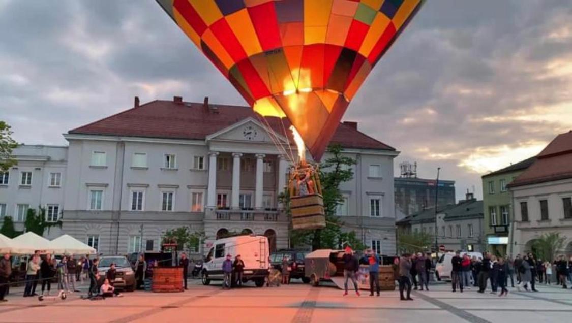 Pensjonat WIDOK RYNEK -Parking Kielce Eksteriør bilde