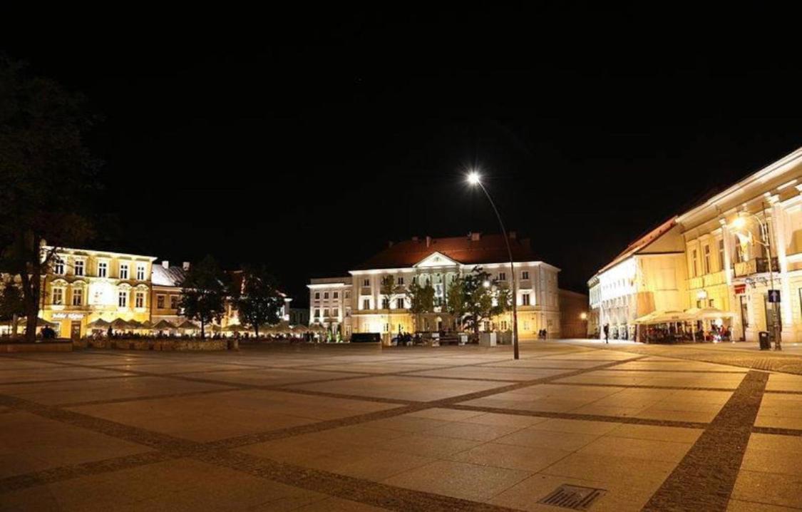 Pensjonat WIDOK RYNEK -Parking Kielce Eksteriør bilde