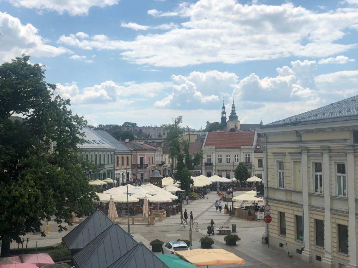 Pensjonat WIDOK RYNEK -Parking Kielce Eksteriør bilde